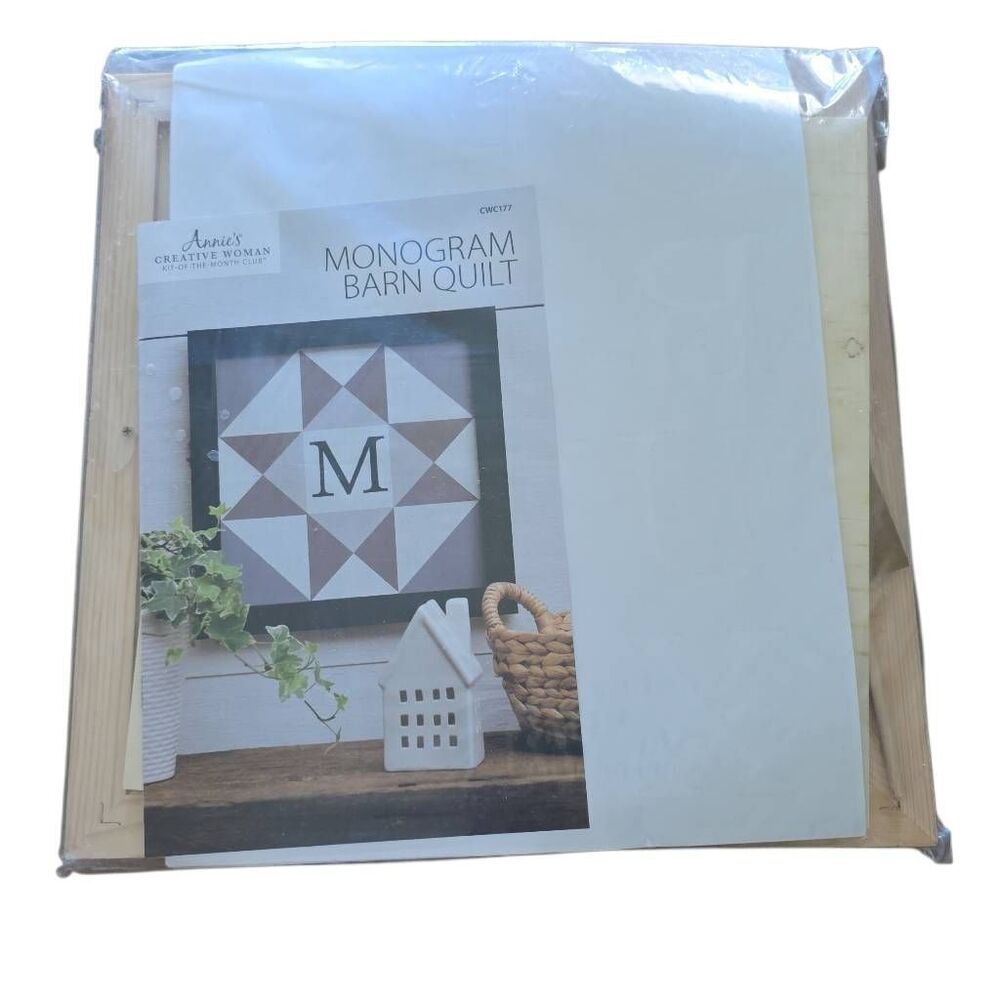 Annie's Creative Woman Monogram Barn Quilt Painting Kit